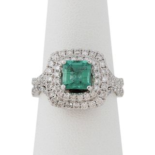 EMERALD, DIAMOND AND 14K WHITE GOLD RING