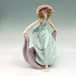 May Dance 1005662 - Lladro Porcelain Figurine