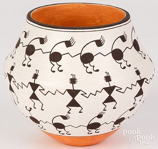 Anne Lewis Acoma Indian pottery olla