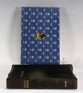 KING JAMES GIFT BIBLE AND RELIC IN BOX
