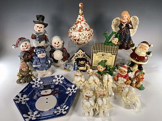 CHRISTMAS FIGURINES AND DECORATIVE ITEMS