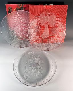 THREE GLASS CRYSTAL CHRISTMAS TRAYS, TWO IN BOX