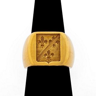 18K Yellow Gold Crest Ring