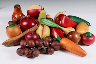(20 PC) CARVED WOOD FRUIT & VEGETABLES