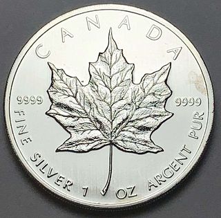 2010 Canada $5 Maple Leaf 1 ozt .9999 Silver