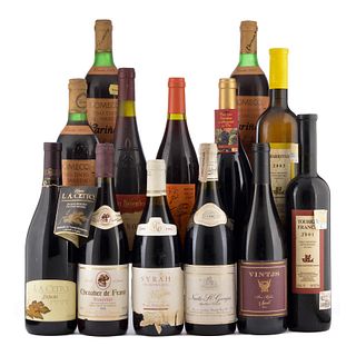 Lote de Vinos Tintos y Blancos de México, Portugal, Francia y Estados Unidos. En presentaciones de 750 ml. Total de piezas: 13.