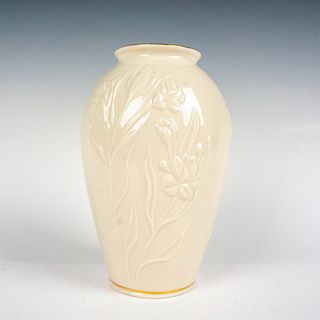 Lenox Porcelain Vase, Masterpiece Collection