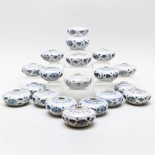 Group of Nineteen Vietnamese Blue and White Pottery Hoi An Hoard Jarlets 
