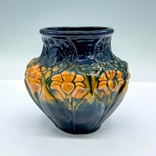 Vintage Brush McCoy Pottery Vase, Amaryllis