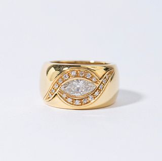 18K YELLOW GOLD ITALIAN DIAMOND RING, 6.30 dwt., 1.15ct.TW MARQUISE WHITEÂ  .15ct.TW ROUND WHITE Diamonds Size5.00