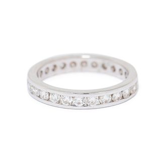 18K WHITE GOLD ITALIAN DIAMOND RING, 2.40 dwt., 1.38ct.TW ROUND WHITE Diamonds Size7.00