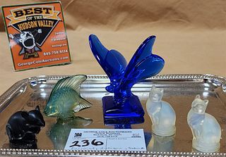 Tray 6 Mini Glass Sculptures Baccarat Blue Butterfly 3-1/4", Lalique Mouse 1-1/4", Lalique Angle Fish 1-3/4",  2 Sabino Opalescent Cats 2"