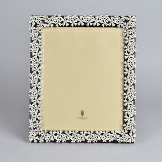 L'Object Picture Frame