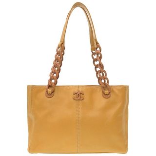 CHANEL LEATHER TOTE BAG
