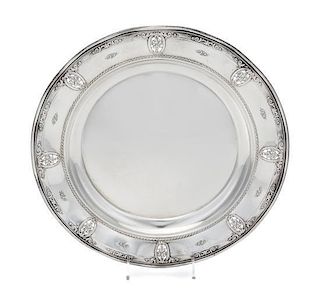 An American Silver Serving Dish, Wallace Silversmiths, Wallingford, CT, Rose Point pattern.