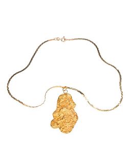 A 14k gold pendant necklace