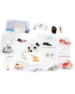 Collection of unmounted stones, beads & crystals