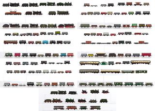 Model Train OO Scale Assortment