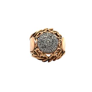 Retro sculptural 18k Gold Ring with Diamonds