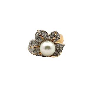 18kt gold Flower Ring with Pearls and Diamonds