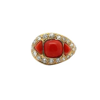 18k Gold Ring with Corals and Diamonds