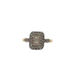 Antique 18kt gold and Platinum Ring with Diamonds