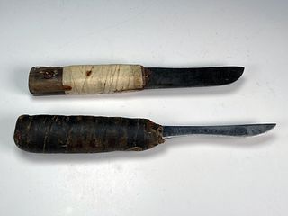 PAIR OF VINTAGE SHIV KNIVES WITH WRAPPED WOODEN HANDLES - 8.5 INCHES