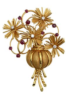 18K Yellow Gold Brooch in Form of Vase of Flowers
