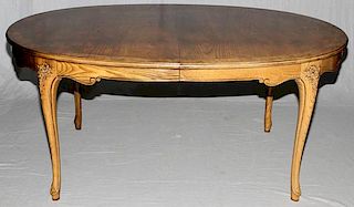 AMERICAN OAK DINING TABLE MID 20TH C.