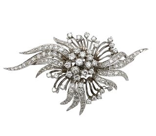 18K White Gold and Diamond Brooch in Floral Form