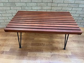 MID CENTURY MODERN TABLE WITH AIR PIN LEGS