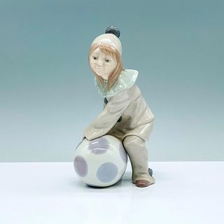 Girl With Ball 1001177 - Lladro Porcelain Figurine