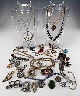 LOT OF REPAIRED AND BROKEN COSTUME JEWELRY 