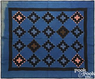 Ohio Amish Courthouse Squares patchwork quilt