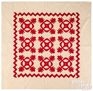 Red and white appliqué quilt, late 19th c.
