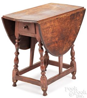 New England William and Mary maple butterfly table