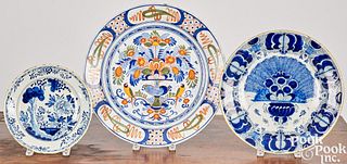 Two Delftware chargers, etc.