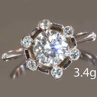 UNUSUAL DIAMOND CLUSTER RING