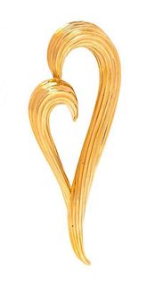 An 18 Karat Yellow Gold Heart Brooch, Dunay, 10.00 dwts.