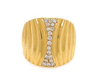 * A Yellow Gold and Diamond Ring, 9.05 dwts.