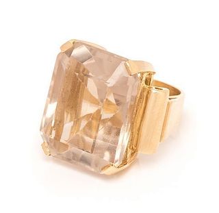 A Yellow Gold and Quartz Ring, 15.30 dwts.