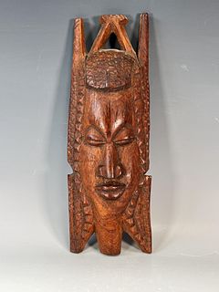 CARVED WOODEN AFRICAN MASK