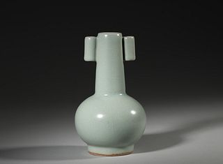 A Longquan kiln porcelain double-eared vase,Song Dynasty,China
