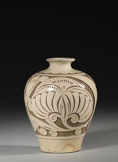 A flower carved Cizhou kiln porcelain vase,Song Dynasty,China