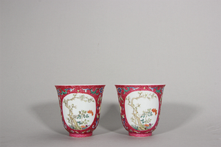 A pair of flower patterned red porcelain cups,Qing Dynasty,China