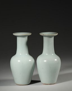 A pair of Longquan kiln porcelain vases,Song Dynasty,China