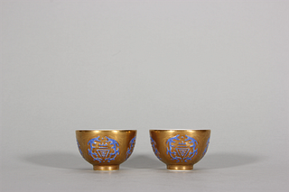 A pair of gold ground porcelain cups,Qing Dynasty,China