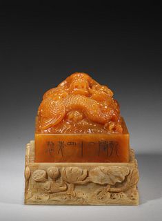 A tianhuang Shoushan soapstone carved dragon seal,Qing Dynasty,China