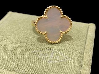 Van Cleef & Arpels Magic Alhambra ring. 18k yellow gold, Mother-of-pearl Size 7.5