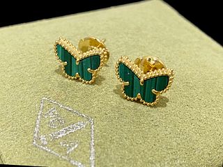 Van Cleef & Arpels Lucky Alhambra Earstuds, Yellow gold, Malachite, 